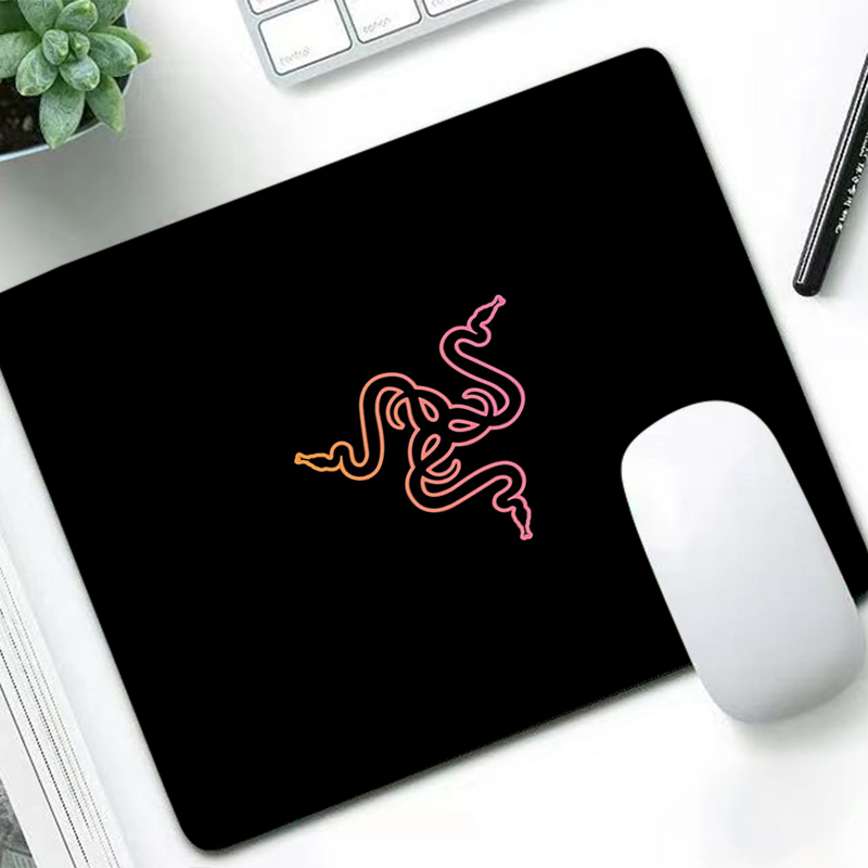 Razer Luxury Mouse Pad Anime G - Gaming Keyboard Easy To Clean recension och pris